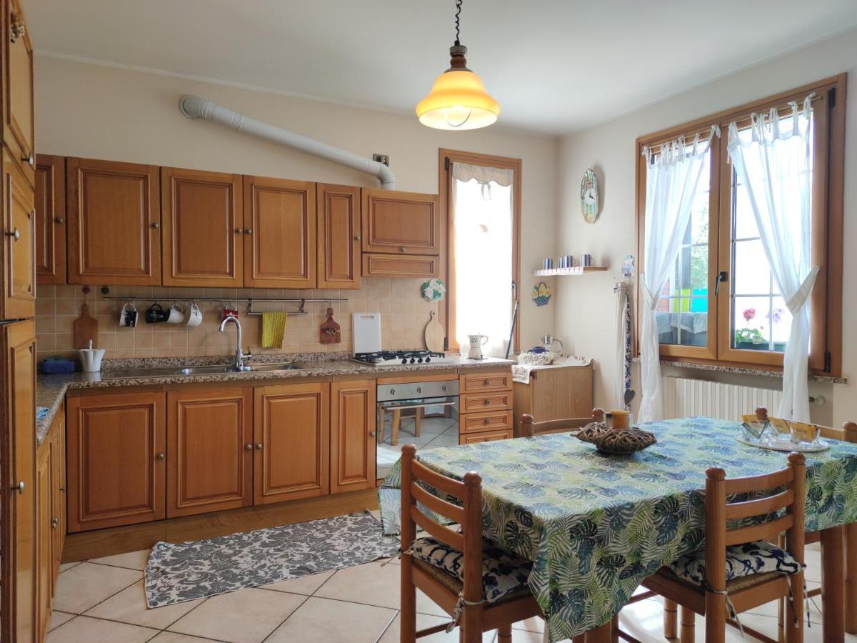 Relax In Collina A Due Passi Dal Mare Apartment Torriana Luaran gambar