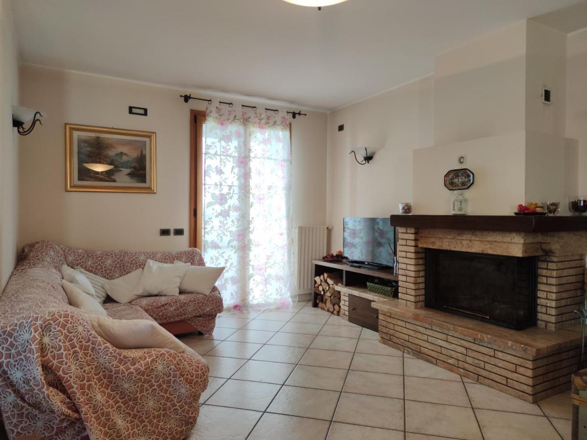 Relax In Collina A Due Passi Dal Mare Apartment Torriana Luaran gambar