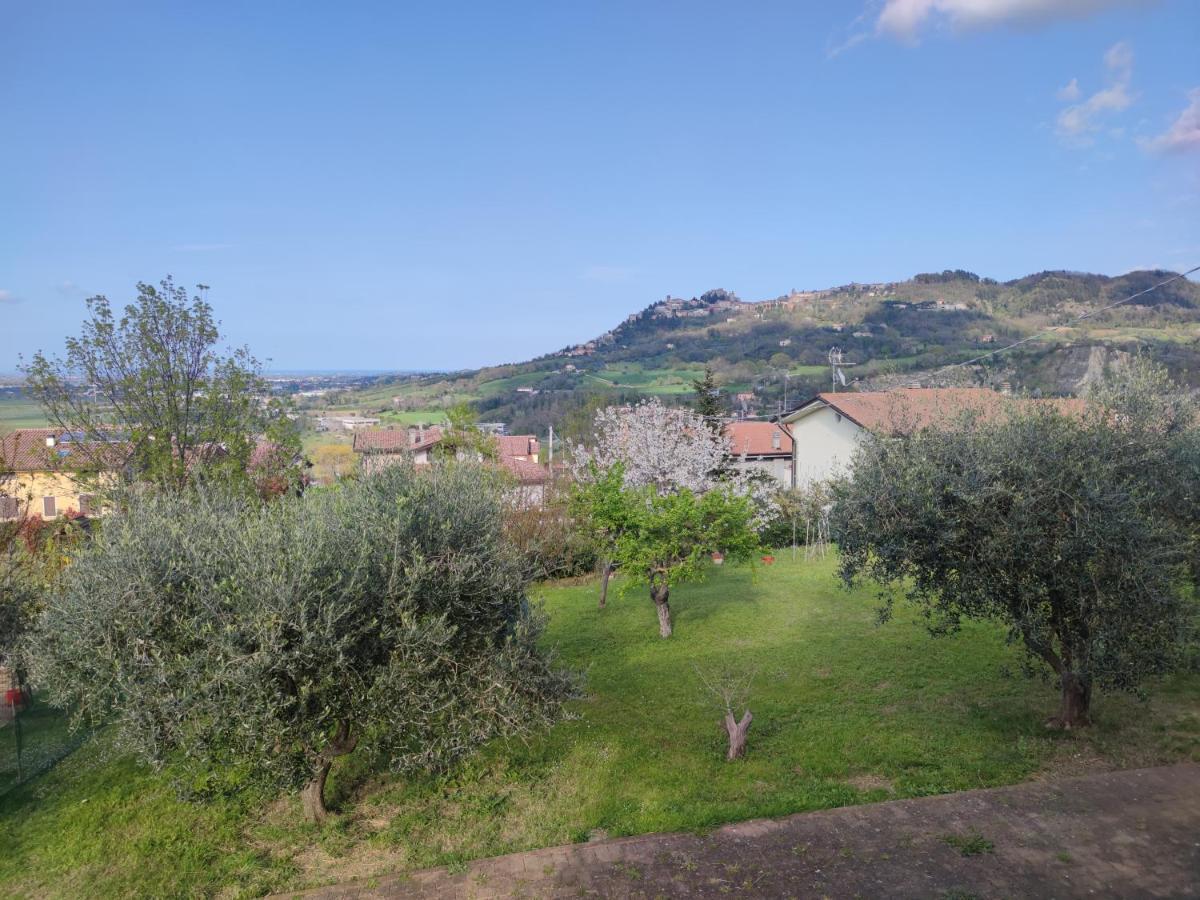 Relax In Collina A Due Passi Dal Mare Apartment Torriana Luaran gambar